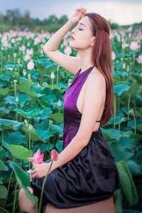 Động Phòng Với Chị Dâu