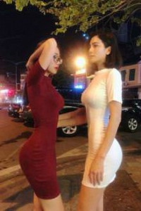 Cháu Gái Chung Nhà