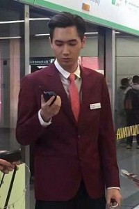 Dưới Hầm Toàn Là Con Trai