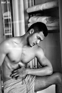 Gà Trống Nuôi Con (Loạn Luân)