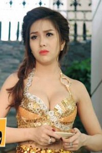 Cô Gái Bán Mỳ Gõ