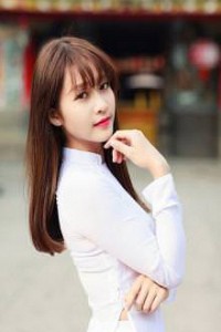 Tán Gái Cùng Trường