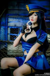 Nữ Cảnh Sát Dâm Đãng