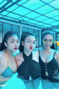 Nửa Đêm Hứng Tình Lôi Vợ Bạn Ra Đụ