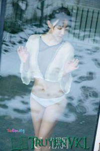 Trăng Soi Bóng Nước